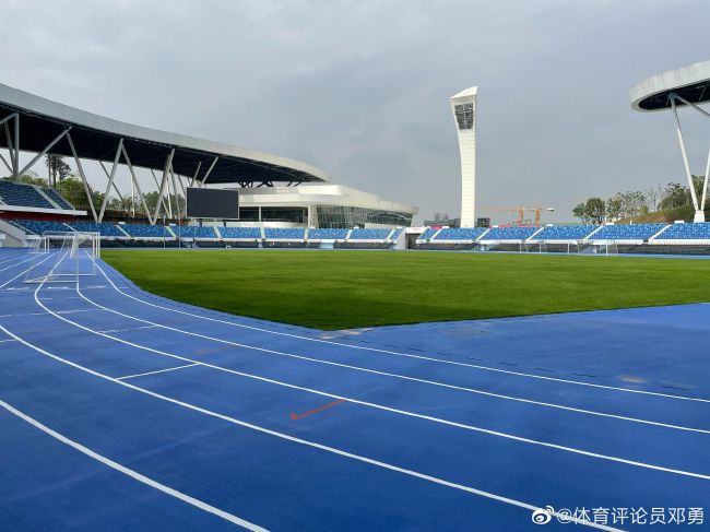 19岁的迪奥曼德与葡萄牙体育的合同持续至2027年6月30日，目前的德转身价估值2500万欧，本赛季各项赛事16场2球1助攻。